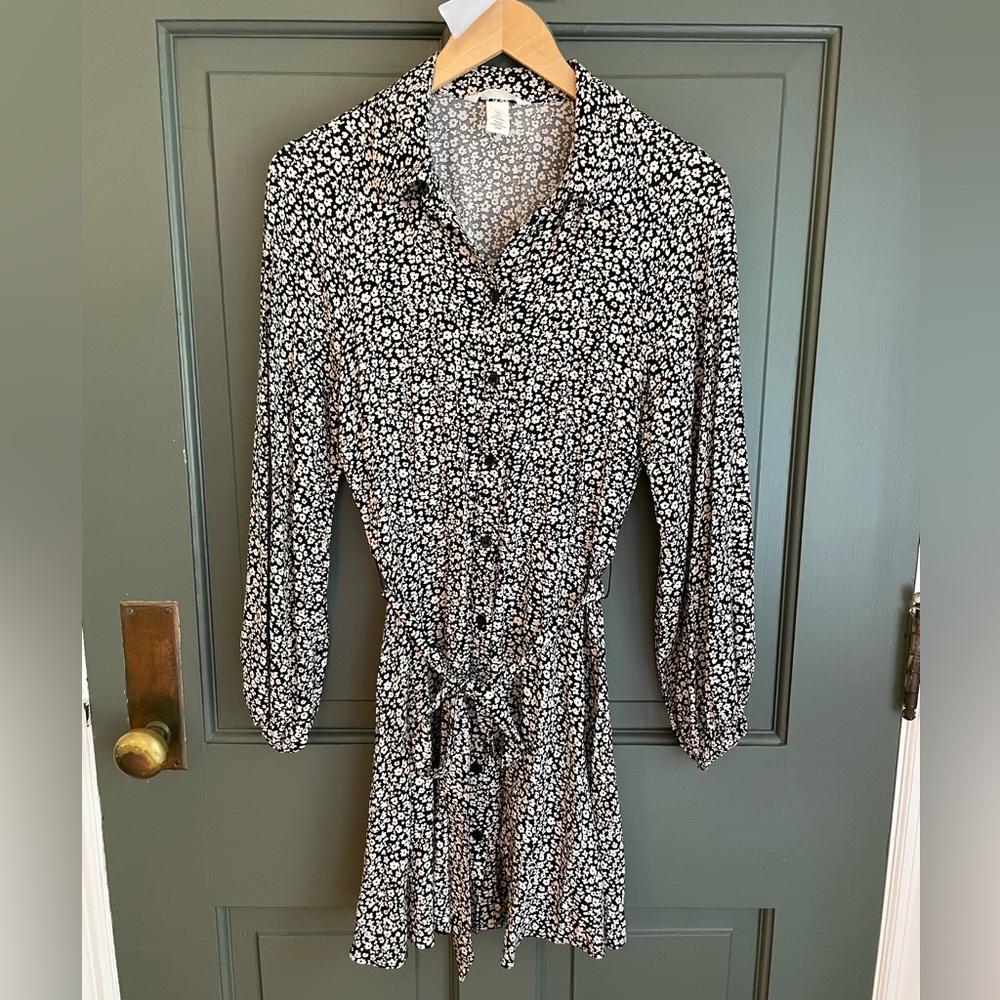H&M Black and White Patterned Long Sleeve Dress